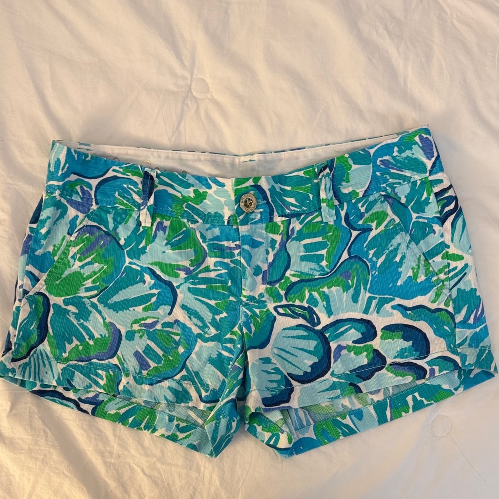 Lilly Pulitzer Walsh 3” Shorts size 4